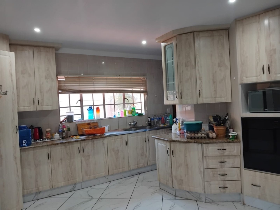 4 Bedroom Property for Sale in Safari Gardens North West